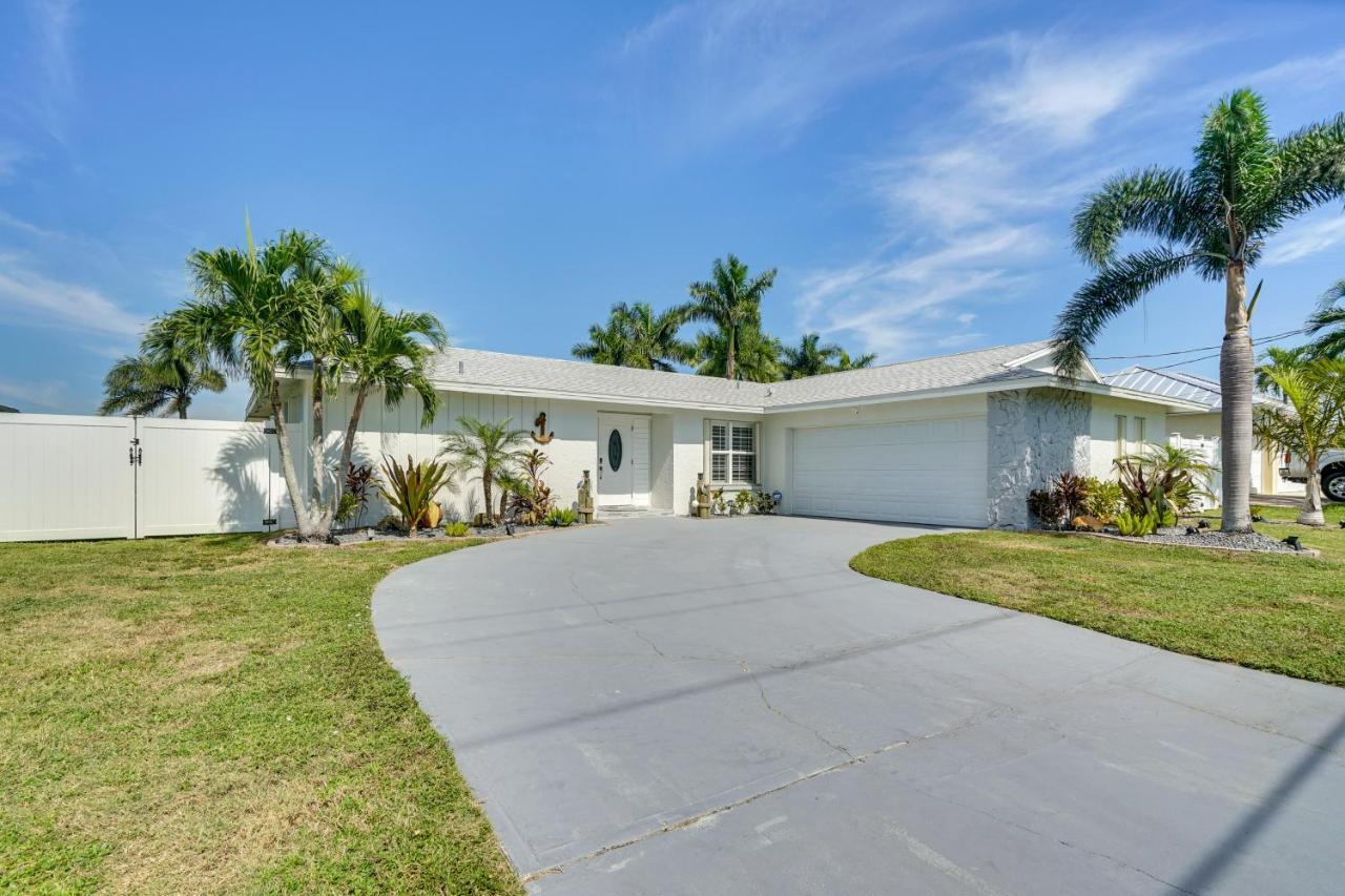 Remodeled Cape Coral Home Hot Tub And Pool! Exterior photo