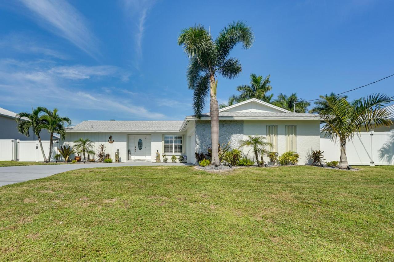 Remodeled Cape Coral Home Hot Tub And Pool! Exterior photo