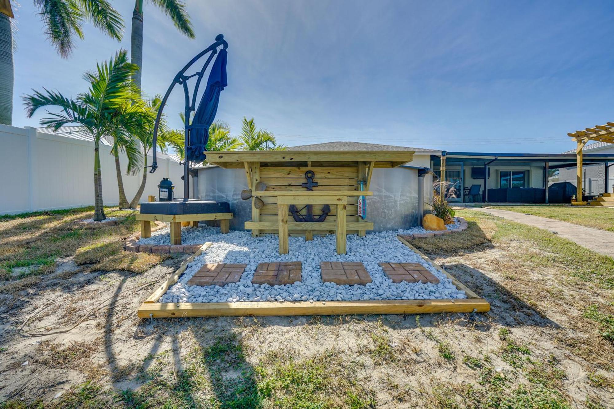 Remodeled Cape Coral Home Hot Tub And Pool! Exterior photo