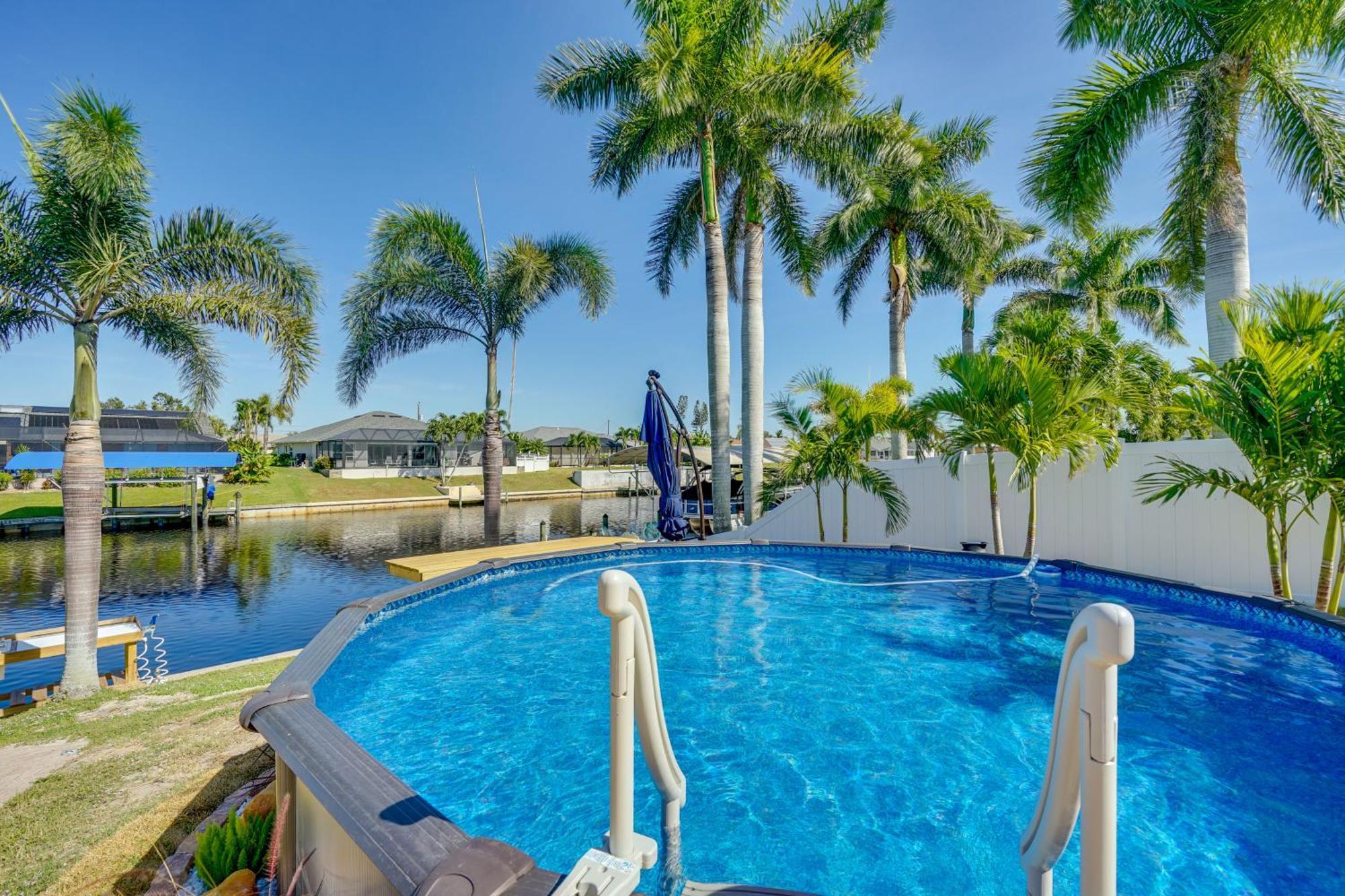 Remodeled Cape Coral Home Hot Tub And Pool! Exterior photo